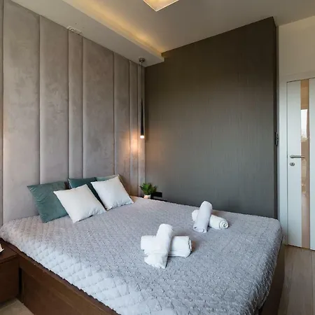 Business&holiday Rent Nadmorski Dwor 格但斯克